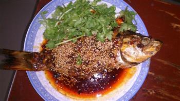 干锅红烧鱼的做法步骤5