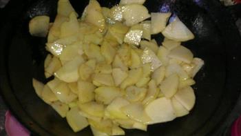 腊肉青椒土豆片的做法步骤2