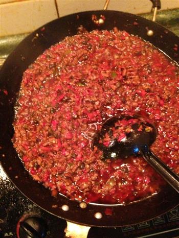 牛肉辣椒酱的做法步骤1