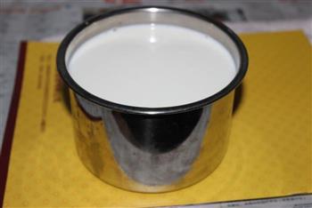 电饭煲自制老酸奶的做法步骤2
