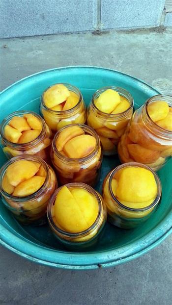 有机黄桃罐头的做法步骤3