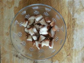 培根香菇炒方便面的做法图解2