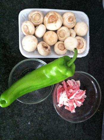 蘑菇炒肉丝的做法步骤1