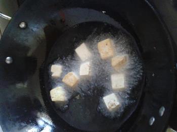 糖醋炸豆腐的做法步骤2
