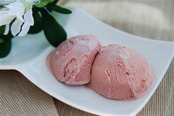 奶油草莓冰淇淋的做法步骤9