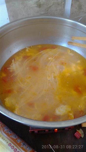 西红柿鸡蛋挂面汤的做法图解3