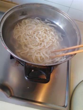 清香热汤面的做法步骤1