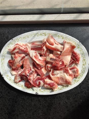 正儿八经的新疆铁锅羊肉抓饭的做法步骤1