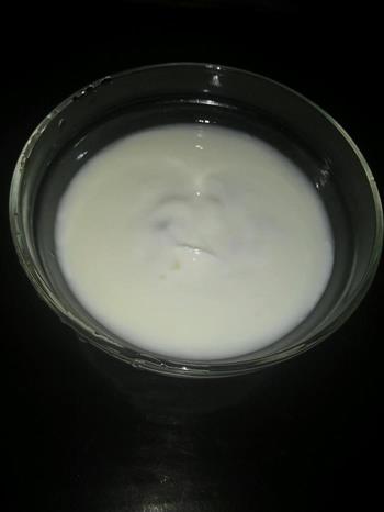 酸奶可可玉米片的做法图解1