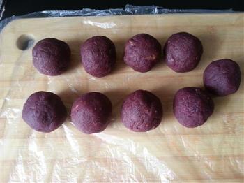 紫薯核桃冰皮月饼的做法步骤2