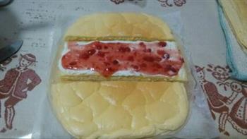 淡奶油草莓夹层蛋糕的做法图解1