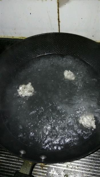豆腐香菇丸子汤-东江酿豆腐的衍生品的做法步骤3