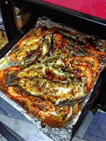烤罗非鱼和海虾的做法步骤3