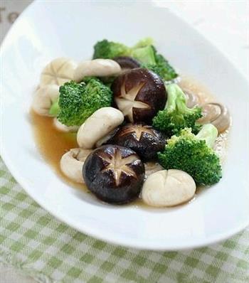 蚝油双菇花菜的做法步骤1
