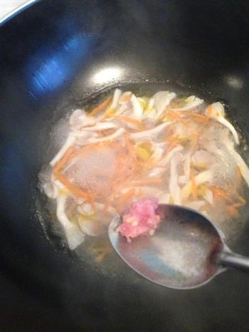 袖珍菇豆腐肉丸汤的做法步骤5