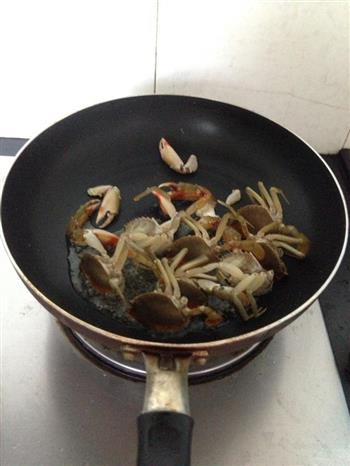 简单美味泰式咖喱蟹的做法步骤2