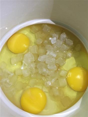 茶和鸡蛋跟咳嗽拉上了关系-铁观音茶炖鸡蛋的做法图解3