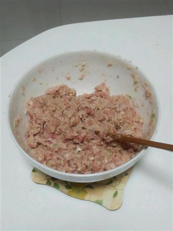 莲藕猪肉水饺的做法步骤4