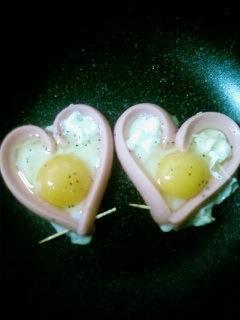 浪漫早餐-爱心煎蛋的做法步骤3