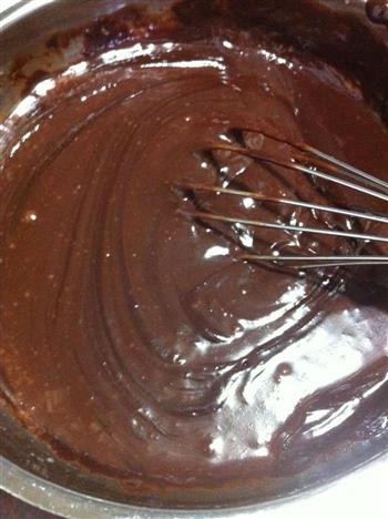 自制熔岩巧克力蛋糕的做法步骤6
