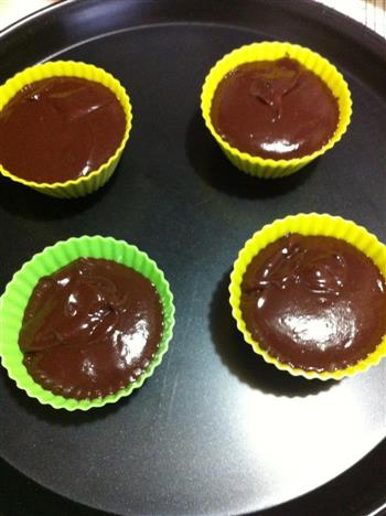 自制熔岩巧克力蛋糕的做法步骤8