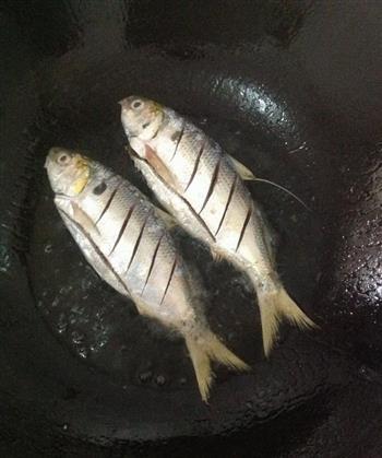 香煎小黄鱼的做法步骤2