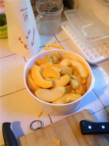 黄桃罐头的做法步骤5
