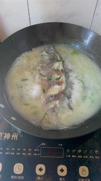 清炖鱼汤的做法步骤1