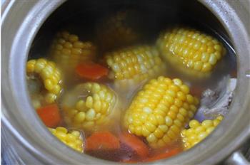 胡萝卜玉米骨头汤的做法步骤4