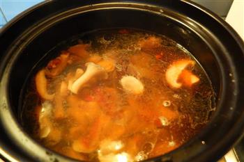 腊香菌菇汤的做法步骤5