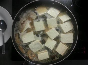 安康鱼尾炖豆腐粉条的做法图解3