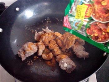 砂锅咖喱羊腿煲的做法步骤5