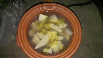 榴莲枸杞鸡肉汤的做法步骤4