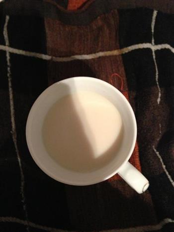 港式奶茶的做法步骤3