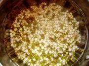 薏米百合绿豆粥的做法步骤1