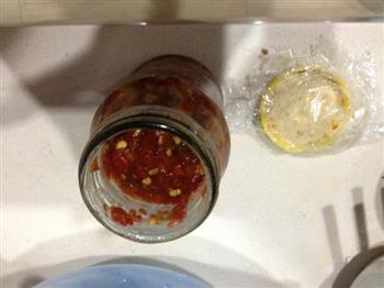 剁辣椒圆包菜的做法步骤1
