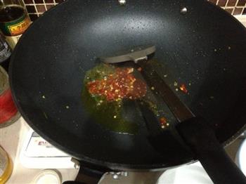 剁辣椒圆包菜的做法步骤3