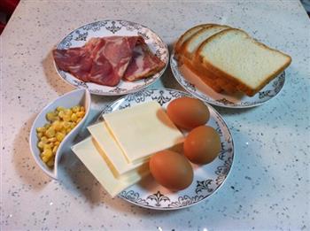 快手早餐-培根鸡蛋吐司杯的做法步骤1