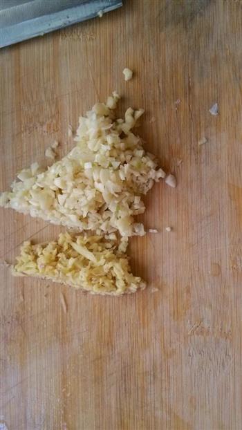 蒜香糯米排骨的做法步骤2