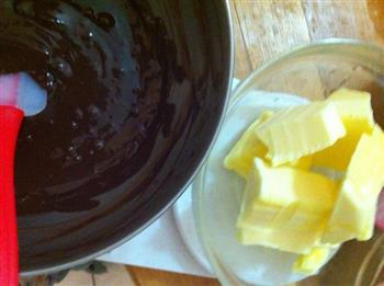 巧克力岩浆蛋糕的做法步骤3