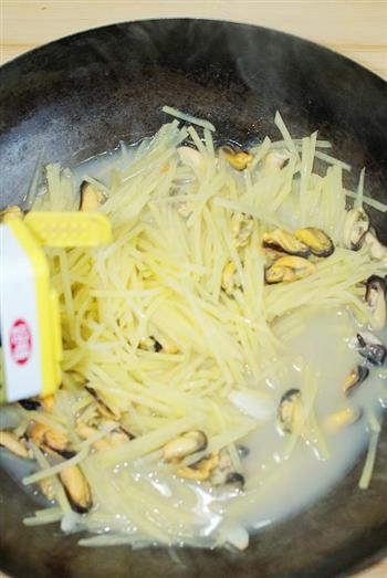 味道极鲜的-土豆青口鲜汤的做法步骤12