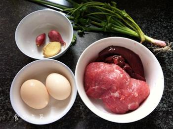 猪肝瘦肉鸡蛋汤的做法步骤1