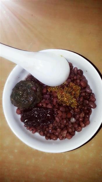 乌梅红豆薏米粥的做法步骤4