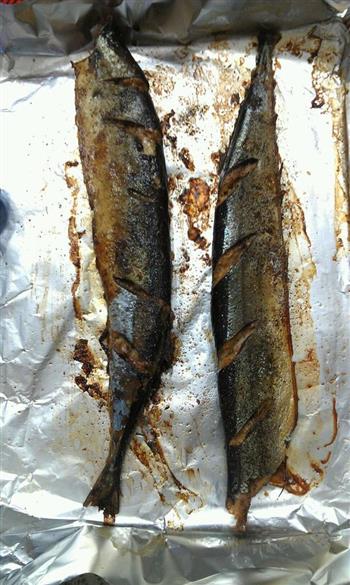 烤秋刀鱼的做法步骤2