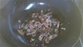 腊肉蒜苔的做法步骤2