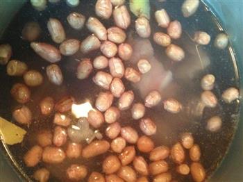 猪软骨花生香菇汤的做法步骤3
