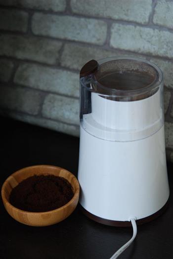自制原味美式咖啡的做法步骤2