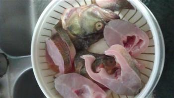 榨菜肉丝蒸鲈鱼-小丽家常菜的做法步骤2