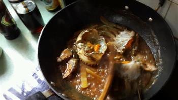 再也不用去泰国餐厅啦在家做好吃的咖喱皇炒蟹的做法步骤9