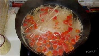 西红柿酸汤面的做法步骤3